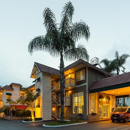 Ramada By Wyndham Costa Mesa/Newport Beach מראה חיצוני תמונה