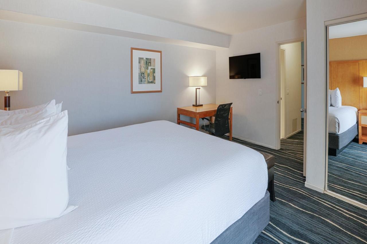 Ramada By Wyndham Costa Mesa/Newport Beach מראה חיצוני תמונה