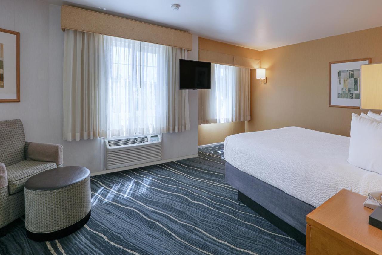Ramada By Wyndham Costa Mesa/Newport Beach מראה חיצוני תמונה