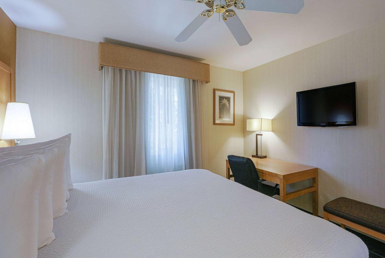 Ramada By Wyndham Costa Mesa/Newport Beach מראה חיצוני תמונה