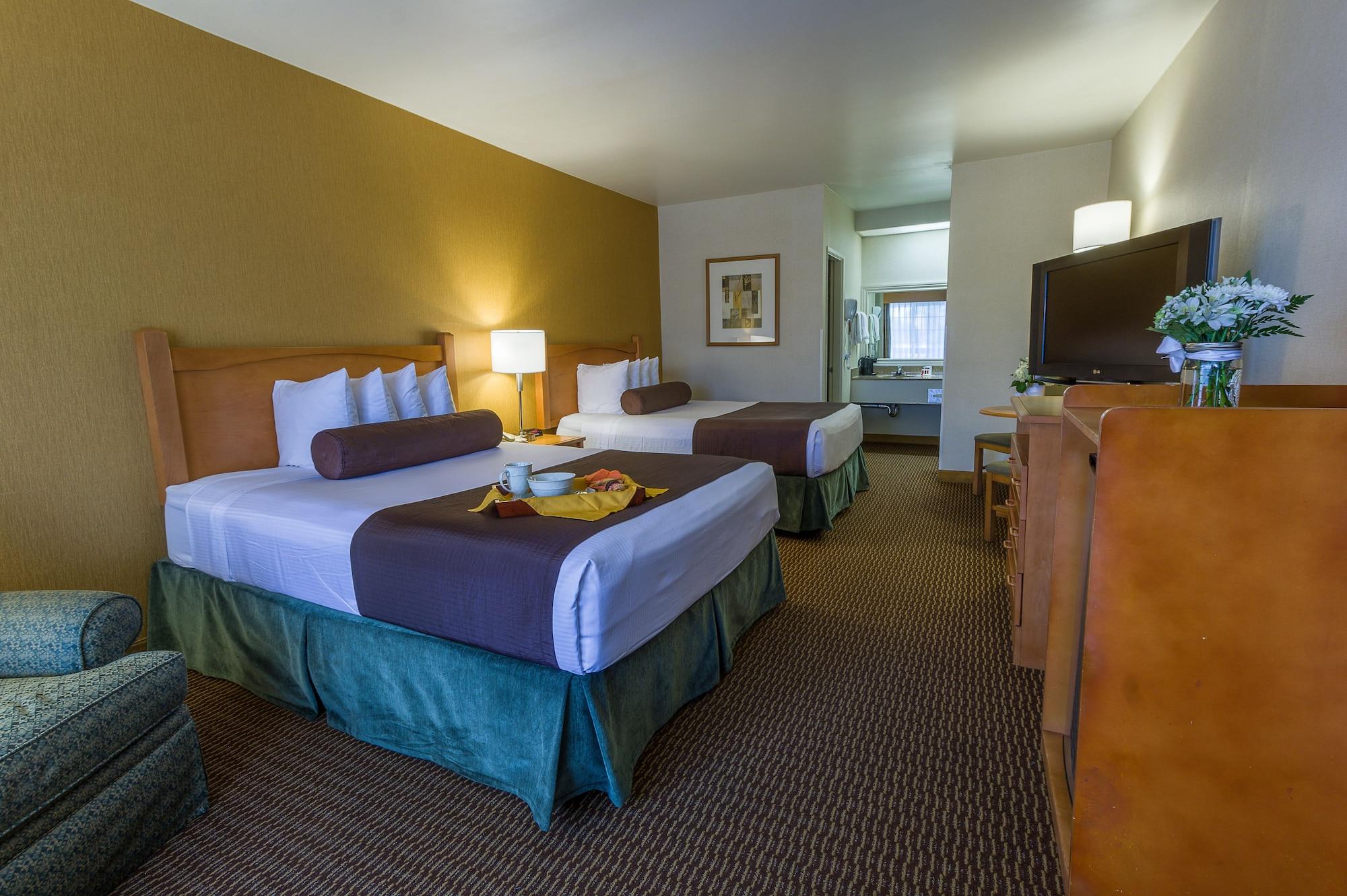 Ramada By Wyndham Costa Mesa/Newport Beach מראה חיצוני תמונה