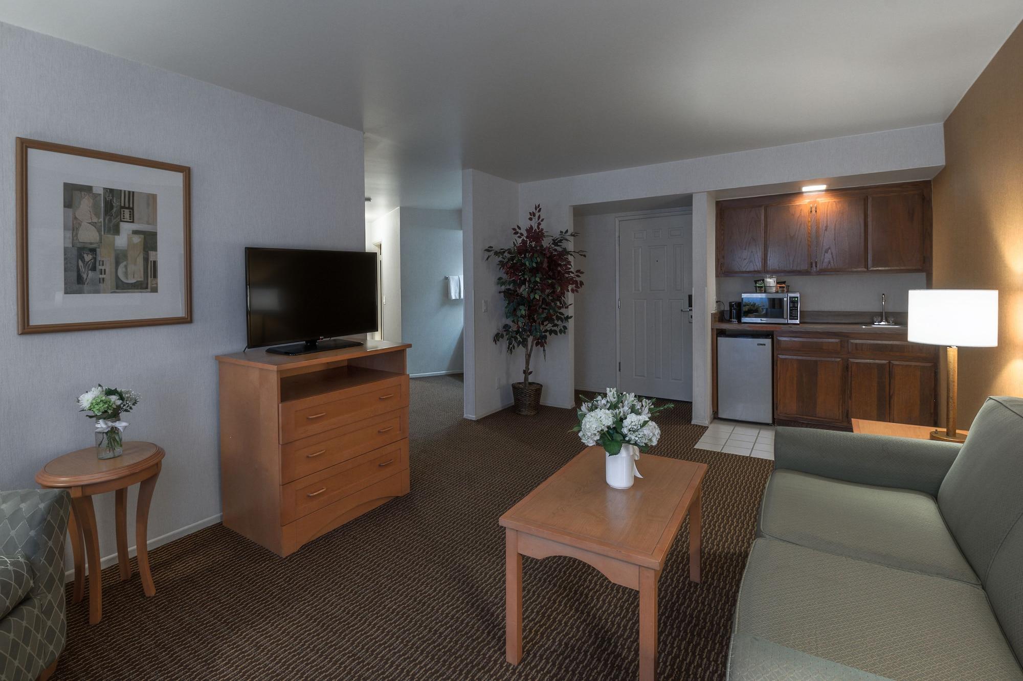 Ramada By Wyndham Costa Mesa/Newport Beach מראה חיצוני תמונה