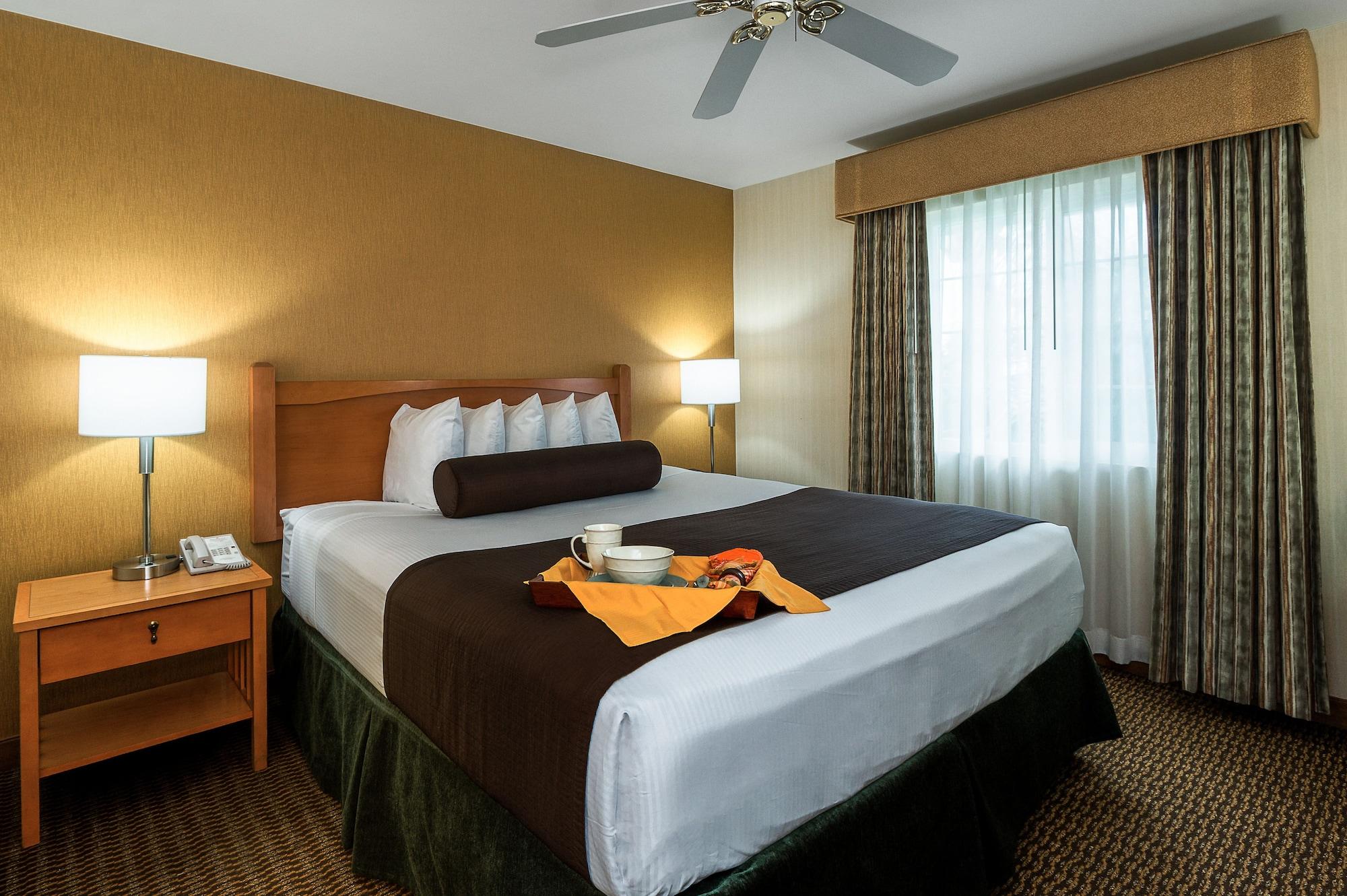 Ramada By Wyndham Costa Mesa/Newport Beach מראה חיצוני תמונה